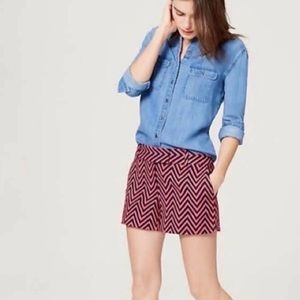 NWT LOFT Size 4 Riviera Short - Pink/Blue Chevron